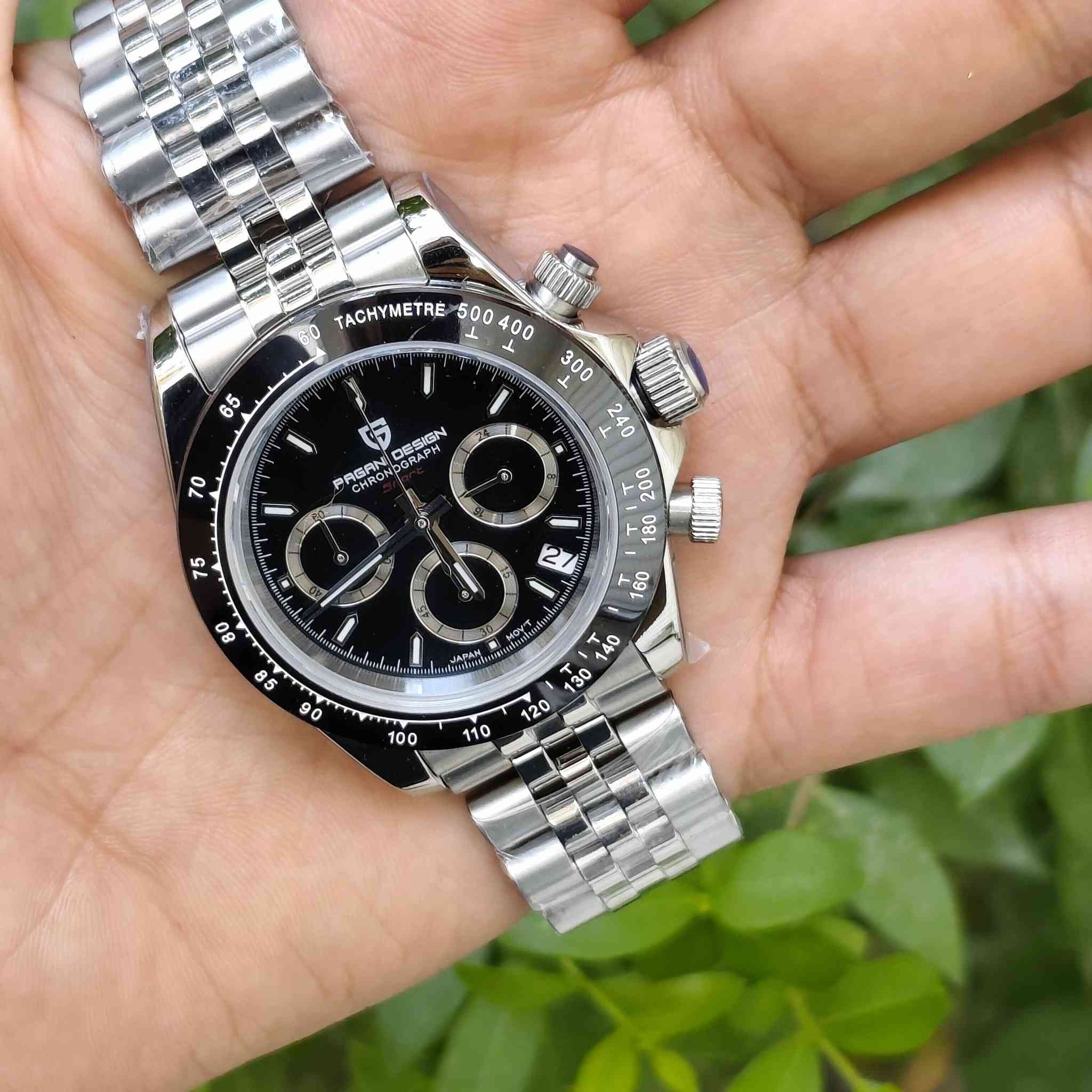 ساعة ماركة باكاني دزاين Pagani Design أصلية فخمة⌚

موديل الساعة PD-1644

 جديدة لوك ⌚✨وبعلبتها الأصلية مع كامل ملحقاتها 

أهم مواصفات الساعة:
✅الماكنة : ماكنة يابانية 🇯🇵 أصلية من شركة سيكو (Seiko VK63) بنظام الميكا-كوارتز.
الزجاج: ياقوت (Sapphire Crystal) ضد الخدش تماماً.
✅الإطار: سيراميك فاخر يعطي لمعة دائمية ولا يتأثر بالاستخدام.
✅الهيكل: ستيل كامل (316L) المقاوم للصدأ وتغير اللون.
✅المميزات: كرونوغراف شغال بدقة عالية، مع مقاومة ماء تصل لعمق 100 متر.
✅قفل بحري
✅الإضاءة الليلية (Luminous): الساعة تحتوي على مادة مضيئة (Lume) على العقارب والمؤشرات، مما يسهل قراءة الوقت في الظلام.
✅قطر الساعة: 40 ملم
✅سير الساعة جوبلي اصلي جميل جداً 

 يوجد خدمة توصيل لكل العراق 🇮🇶
#ساعات #ساعة


**إذا كنت صاحب هذا الإعلان وتريد حذفه لأي سبب، رجاءا أرسل رسالة إلى الدعم الفني**