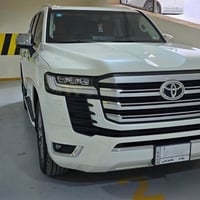 بيع سريع  للبيع لاندكروز 2023 تون تيربو مغلفه ppf بيضاء مكفول كفاله عا...