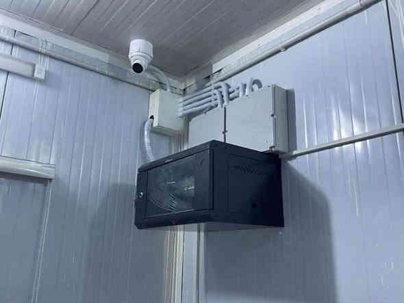 مستعدين لتجهيز وتنصيب (كامرات مراقبه)
كافة المواقع( منازل _ محلات _ شركات )
فني (كامرات مراقبه ) (باسعار مناسبه)
للاستفسار يرجى مراسلة الصفحة
 او الهاتف: ***********(كوت واسط  اقضيه او نواحي)
