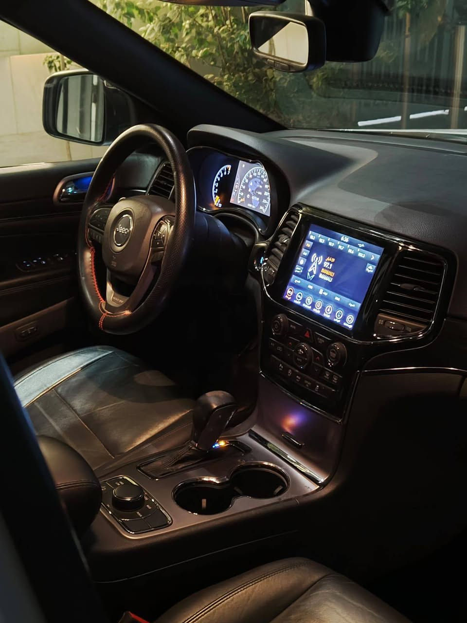 السلام عليكم جيب S  للبيع موديل 2020 خليجي مكفوله كفاله عامه سياره فول مواصفات ماشيه 40 الف/ السعر 33 الف  وبيهه مجال***********
