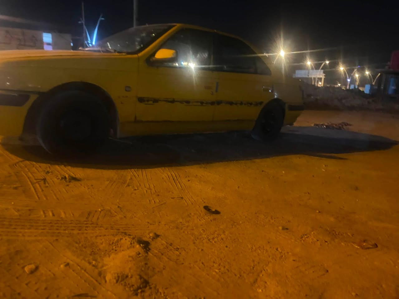 بيجو ١٦ اكد محدثة بارص محرك كير حلوات حدادة امامية حلوه خلفية تعبانه تبريد شغال مكانهة بصره تنومة 
***********
بدون راعي سعرهة ١٧
