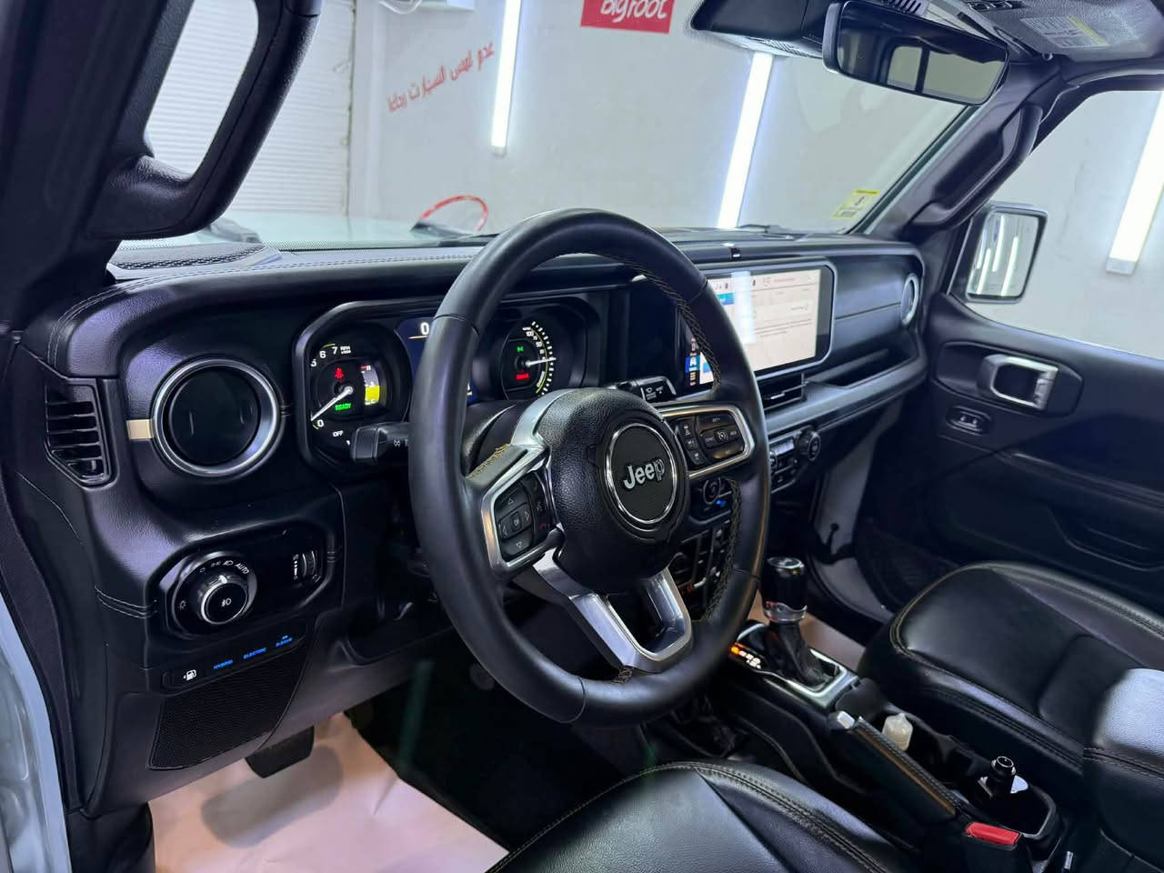 سلام عليكم

جيب رانجلر صحارى

موديل 2024 شكل جديد

سياره بلكن هايبرد 

كهرباء هايبرد بانزين مكينه 20 توربو 4v

مواصفات صحارى ويل ٢٠ 

داخل جلد 

ابل كار بلي 

وبقيه مواصفات معروفه 

سياره بيها جاملغ واحد صبغ بدون دواخل 

وباب تعديل بارد ع كد شبر 

ايرباك استيرن وبرده طاك ومرجع سستم 

سياره ماشيه ١٠ الف ميل فقط 

سياره رقم كاتى تترقم شمالي فقط

سعر ٣١٥ ورقه 

مكان سياره كركوك

رقم 

‘’***********.,***********

بيها واتس هم 

الي يريد صور حادث هذا رقم شاصي 

1C4RJXP69RW185716 كركوك, العراق
