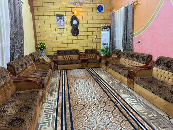 السلام عليكم 
للبيع تخمين قنفات 
مع طبله كبيره و4 طبلات 
القنفات نضافتهن كما موضح بل صوره 
السعر قفل وغير قابل للنقاش ب600 رجاء ب600 قفل قفل بدون مداهر عنواني بصره ابو الخصيب وماعندي توصيل متواجد وات ساب ***********
***********
