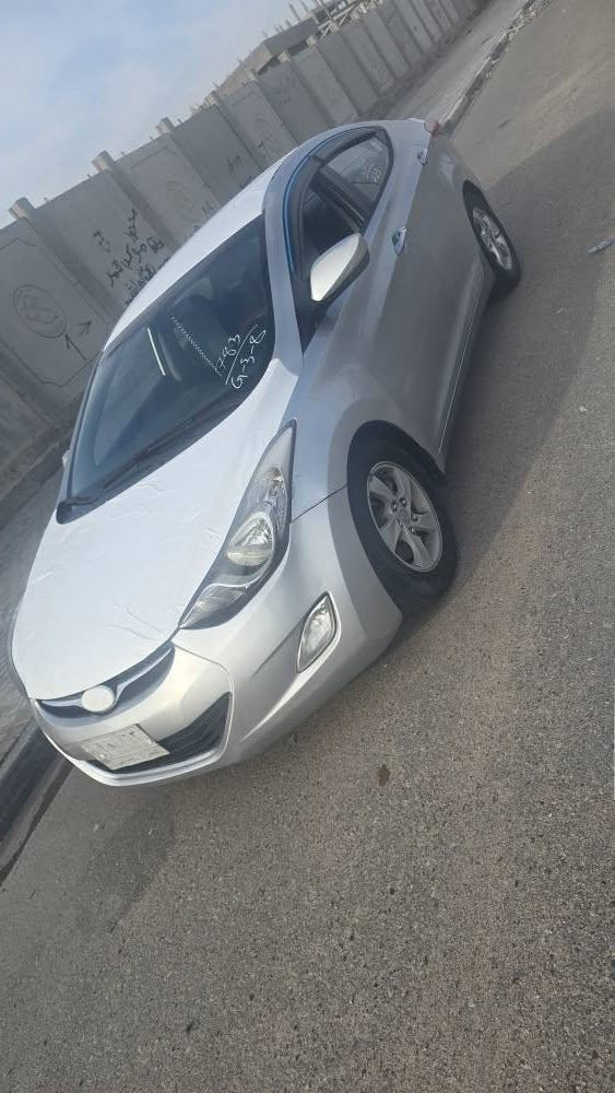 هونداي الانترا افانتي كوري موديل 2012 بصره تحويل مباشر محرك 1600 جاهزه محرك كير حداده تبريد تدفأه طخم تاير منظومه زنون متكامله حساسات خلفيه كامره شاشه تاب دسك خلفي السياره مكفوله من الضربه والحادث اما الكوري ماينكفل من الصبغ الكل يعرف العنوان البصره السعر ٨٧ مجال قليل بدون مراوس ابيع فقط *********** البصرة, العراق
