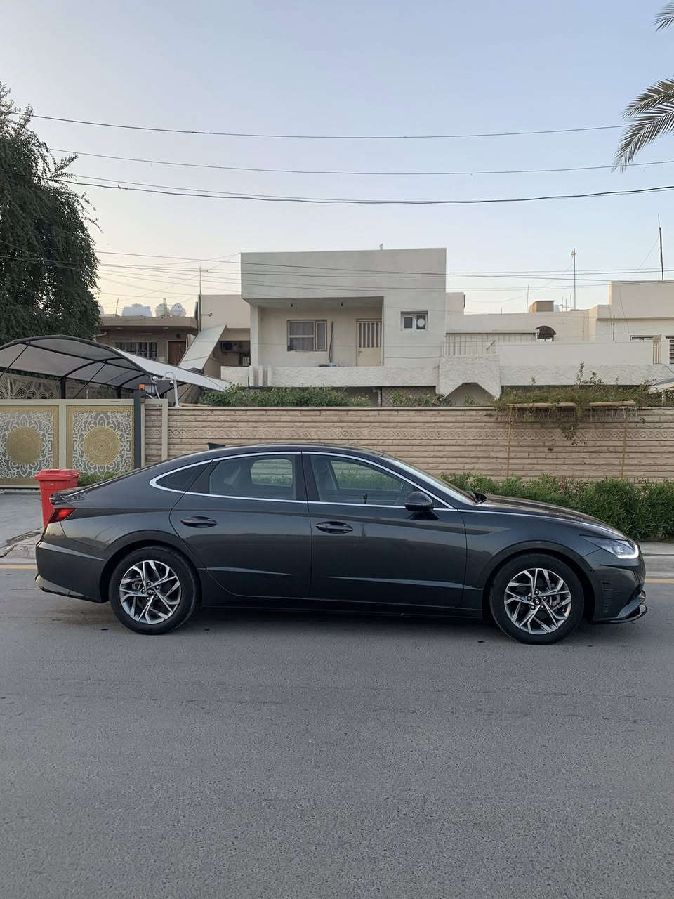 سوناتا 2023 ماشيه 57 mبيها صبغ 5 قطع مكينه 2500 تنفس طبيعي مواصفاتها بصمه تشغيل عن بعد كراسي كهرباء شاشه جبيره تدفئه بل كشنات رادارات السياره بدون لوحات منفيس باسمنه تحويل مباشر السياره نصبه حلوه السعر 145 ورقه وبيها مجال 
مكانه بغداد العامريه 
*********** 
‭0788 287 0045‬
