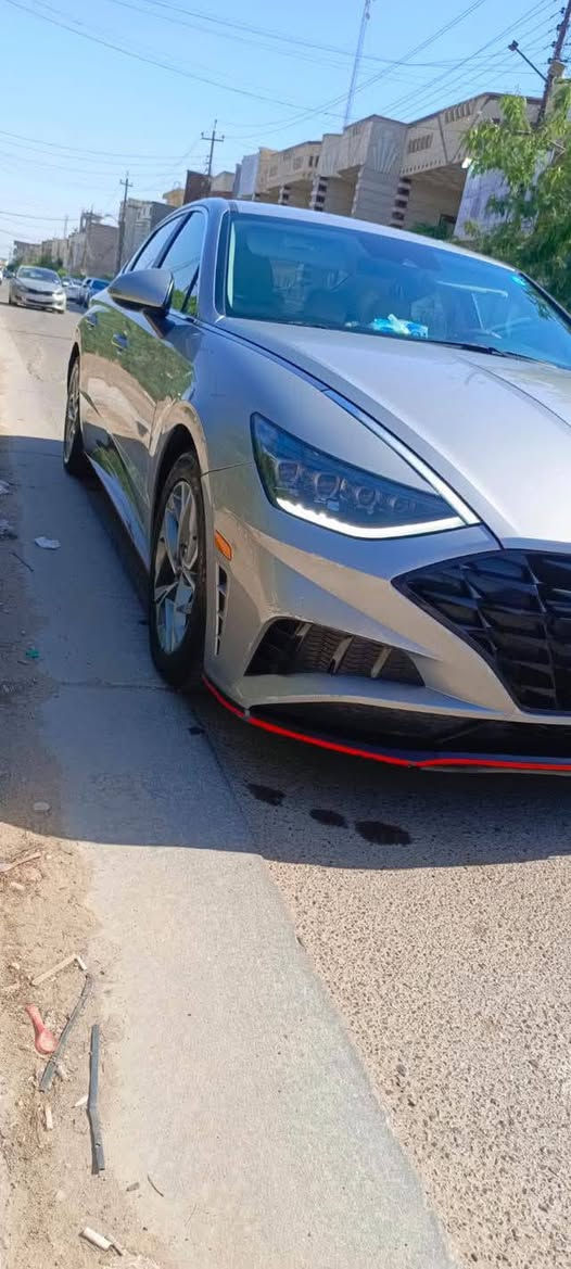 السلام عليكم
سوناتا 2023 وارد أمريكي بيها  صبغ امريكيا صبغ بيبان ثنين ونص وجاملغ امامي وجاملغ خلفي بدون دواخل والبجم كبس والسيارة ماشية 49 الف ميل  باسمي رقم بغداد حجم المحرك 2500 وسعر السيارة 149 ورقة وبيها مجال مكان السيارة الغزالية شارع مدير الامن 
***********
