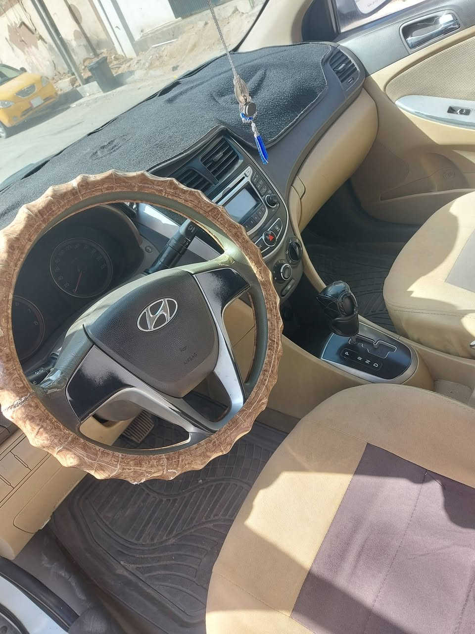 اكسنت موديل 12 بيه قطعتين صبغ جاملغ اليمن والهلال جاملغ الخلفي محرك الف 600 سياره بسمي سعر 86$***********
