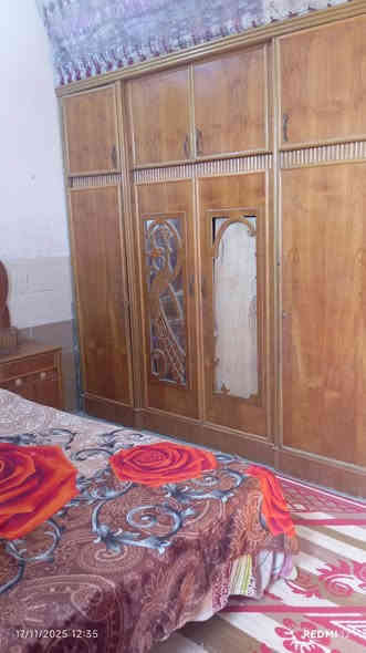 سلام عليكم غرف نوم للبيع مابيها كسر مستعمله كنتور 4 بيبان وجربايه 180 ب 200 زاويه وميز سعر غرفه 370 ويه جرابي حديد عدد 2 يصير 480 بدون جرابي 370 كربلاء المقدسة ***********
