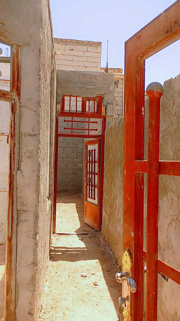 هيكل للبيع 50 متربيع سريع عرض خاص  اساس صب كونكريت مركزي 50x50بناءبلوك جديد زراعي حي ميسان بصف سكله الكرعاوي بصف الجمله 500متر عن الشارع العام السعر 14 مليون مجال بصيط بي استفسار ***********
