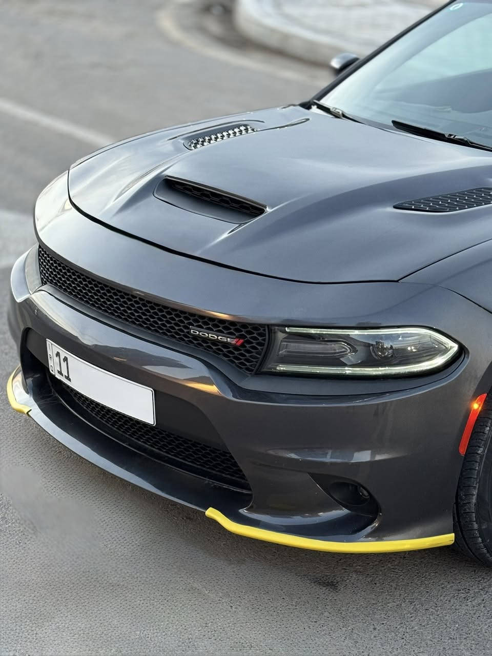 ب سعر البلاش  جارجر GT  موديل 2023
لون فيلي 

  فول  مواصفات 

حادث السيارة جاملغ وبنيد وفقط 

سيارة  ماشية 51  ميل 

سياره جديده بمعنى الكلمه

بغداد  الجديد هزة وفحص وسنوية كلشي جديد

المحرك : V6.  3.6L .

المواصفات :

* جناح خلفي بلادي

* ويل قياس 20 انچ بلادي تخم تاير جديد

* ستيرن رياضي . 

مقاعد رياضية حضن اسود . 

* مصابيح أمامية زنون . 

* كشافات الضباب زنون . 

* المصابيح الأمامية مع LED . 

* حساسات . 

* شاشه كبيرة مع نظام ملاحة نفكيشن GPS .

* الشاشة مع اوپشنات SRT . 

* سستم صوت الپاين .. 

* مقاعد أمامية كهربائية عدد 1 

* مقاعد أمامية وتدفئة . 

* تشغيل عن بعد . 

* ستيرن كهربائي . 

* تدفئة ستيرن . 

* محدد سرعة . 

* تلفون بلوتوث . 

* كاميرا خلفية .

* مرايا متحسسة للاضاءة العالية .

* كير شفتر  . 

* دخول ذكي (بصمة) .

* الرقم بغداد تحويل ثاني )

السعر  228 وبيها مجال

*العنوان: بغداد  حي الحسين 

للاتصال ع الرقم        ***********
