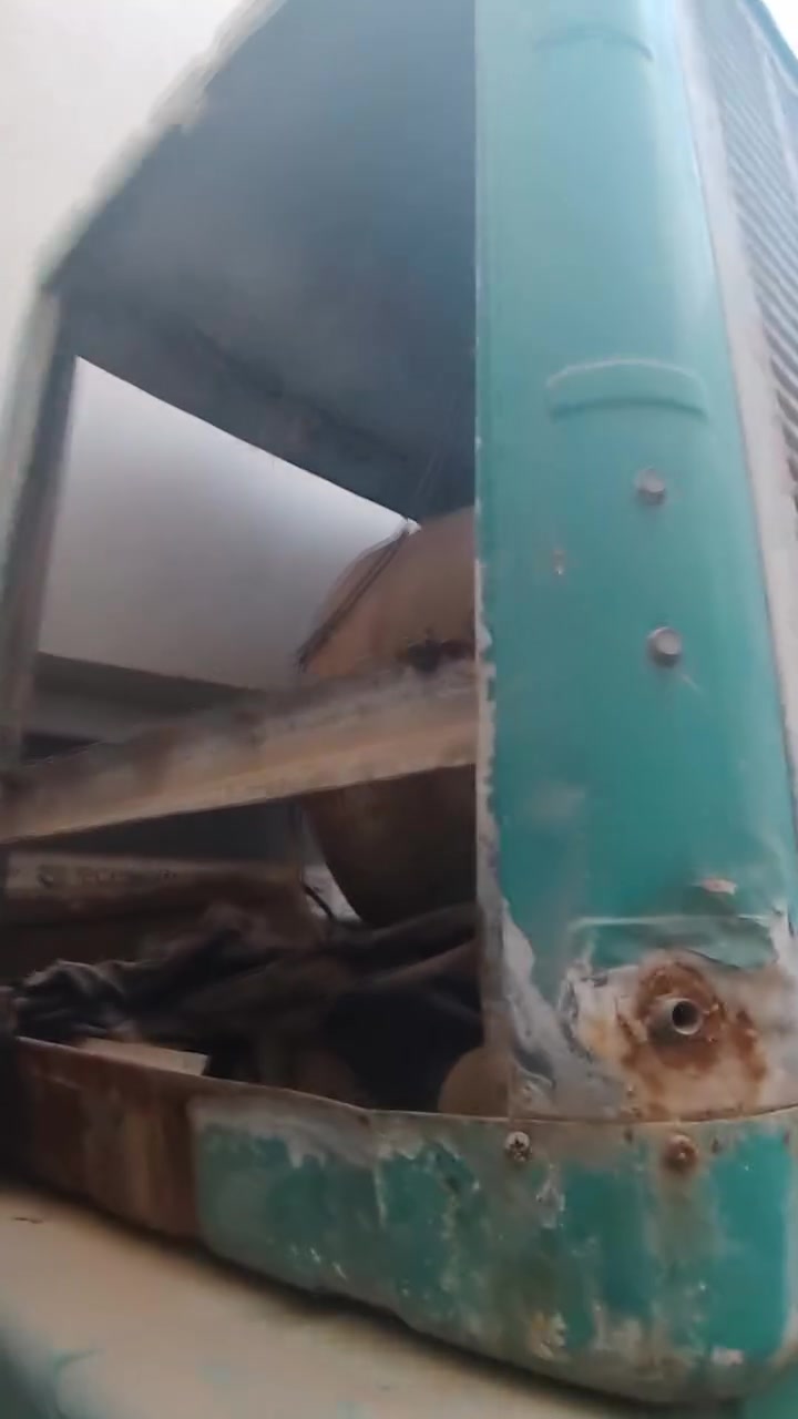 السلام عليكم مبرده نضيفه وياهه ما طور إضافي مكان  نجف خلي سعر ك أو بل  عافيه عليك رقم ***********
