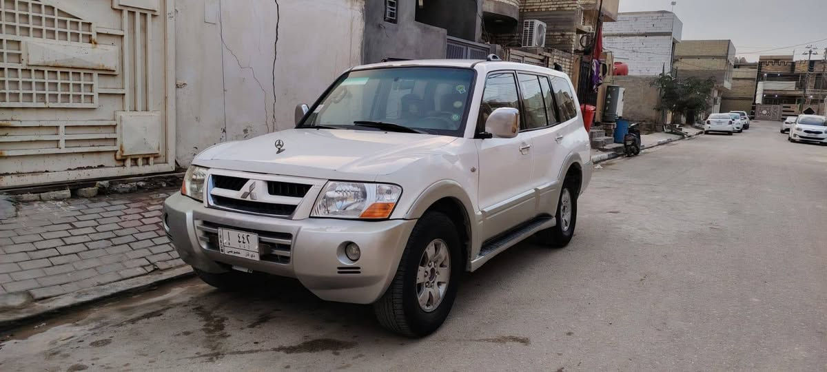 السلام علیکم
باجيرو ٢٠٠٥ مكينه ٣٠٠٠ كفاله عامه السعر ٨٥ورقه ***********
