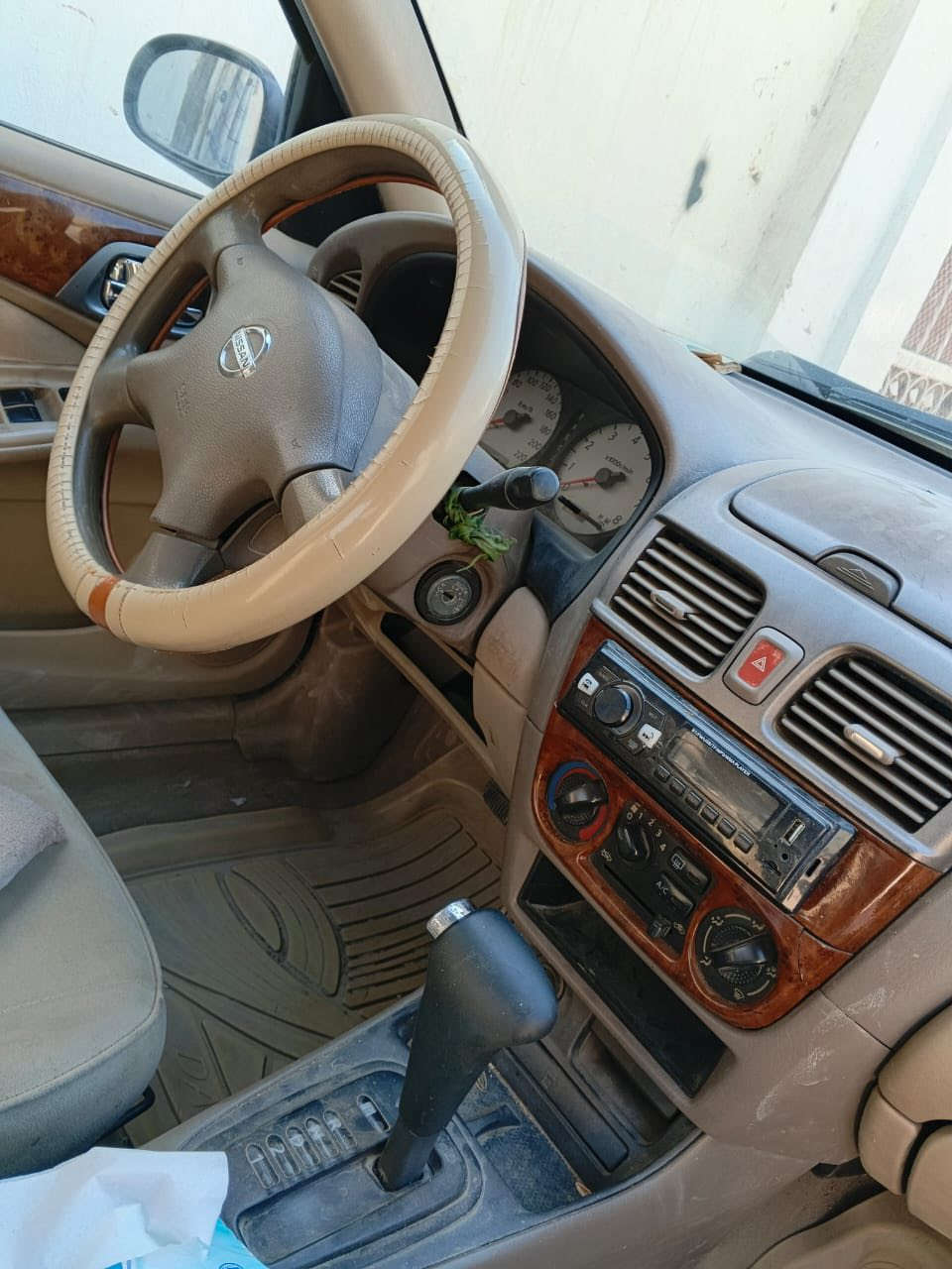 من رخصت لأدمن
سياره نيسان موديل 2009
سياره جديده مصبوغه عام
مكينه كير تبريد مكفولات جديده حجي بيه كصه جنطه
السعر35ورقه وبيه مجال حك جيه بدون ارقام وسنويه 
الاستفسار اكثر وتساب فقط
 ***********
