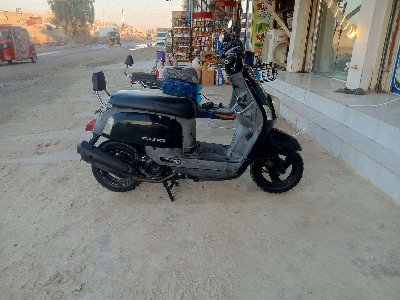 يالله/💙دراجه بوليس موديل2008لون🖤دراجه خير من الله❤️هندر سلف بكل وقت ملاح يخبل🥀كهربيات كله شغاله مكينه لا صرف لا تبخير تجي تفحص بعينك دراجه مامتعوبه لايت عالي ناصي طوافه بانزين اشاير يمنه يسره بريك بل مكان دراجه كلهه شغاله شلعه معدل شرط اذا مو 120👻تجوه دبلات امامي خلفي شغال دراجه نقص بس سايق فقط سعر الدراجه (550)وبيهه مجال للشراي مكاني ديالى بعقوبة كاطون رازي يم مكتب بيروت شراي اتصل ودلل***********رقمي وتحياتي للجميع💙
