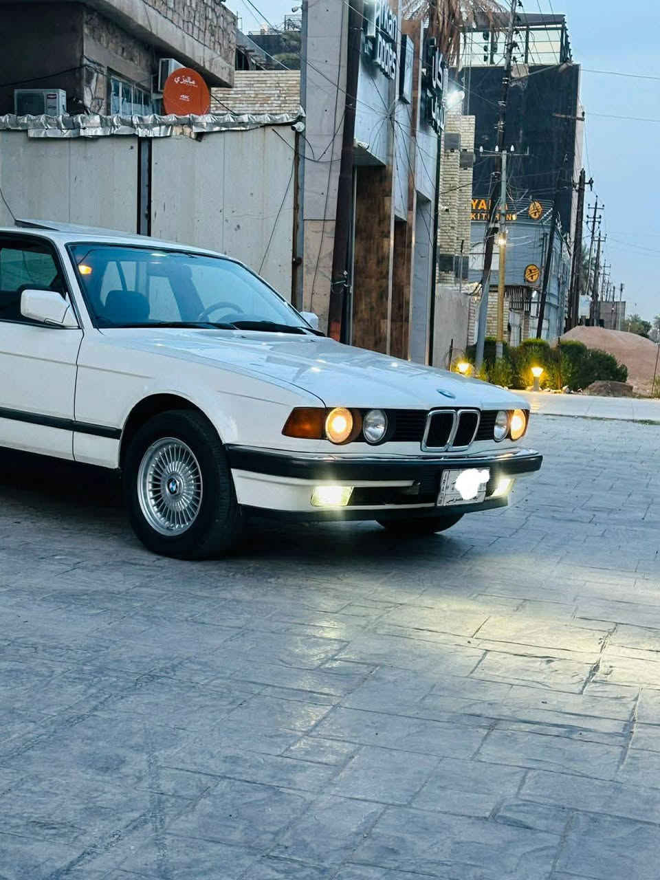 السلام عليكم   ❤️
-------------------------
((  للبيع  بي ام حجم 735 اصل بليتة وسنوية موديل 1991 بغداد الرقم الجديد بأسمي هزة وسنوية لحد 2031 مكفولة من ضربة وصبغ تبريد شغال غرفتها نظيفة جدا  سيارة كاعدة وبلادية مكاني بغداد الكرخ ))🌹
:
#_السعر / 70 $ ورقة 💰
:
#_للإستفسار / *********** 
اتصال او واتس اب  ☎️
------------------------------
