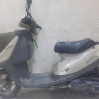 دراجه بزونه نضيفه مابيه اي نقص  ( ما مفتوحه) سلف هندر  السعر ٤٠٠ وبيه ...