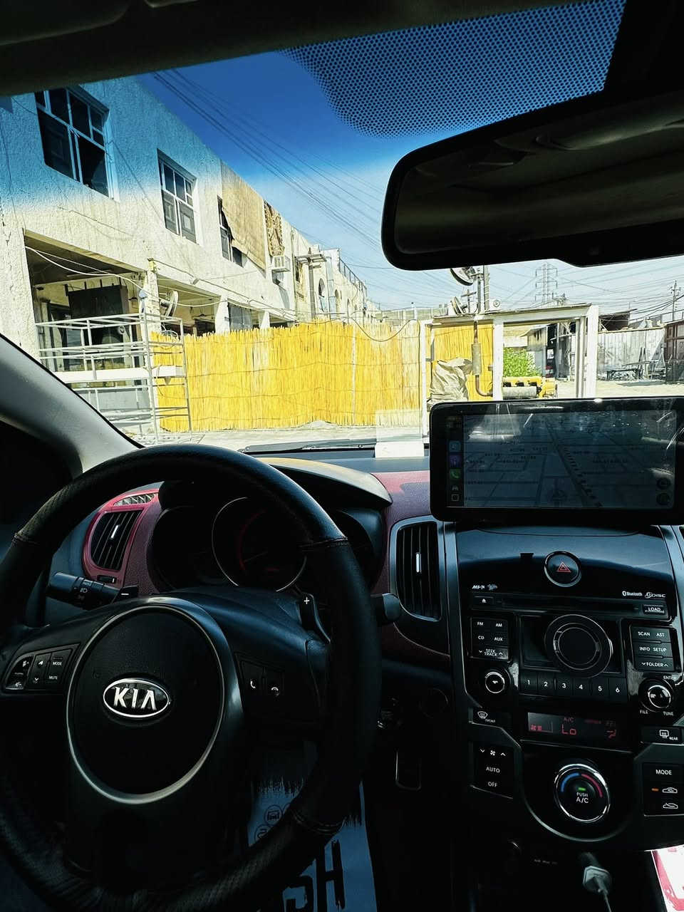 شبابنا الطيبه السلام عليكم الشاشة للبيع اندرويد كار بلاي بموصفات حلوة سعرها 150 بيها مجال صارلها تقريبا شهريا او 3 مشدوده مكاني بغداد تحياتي للجميع 
***********
