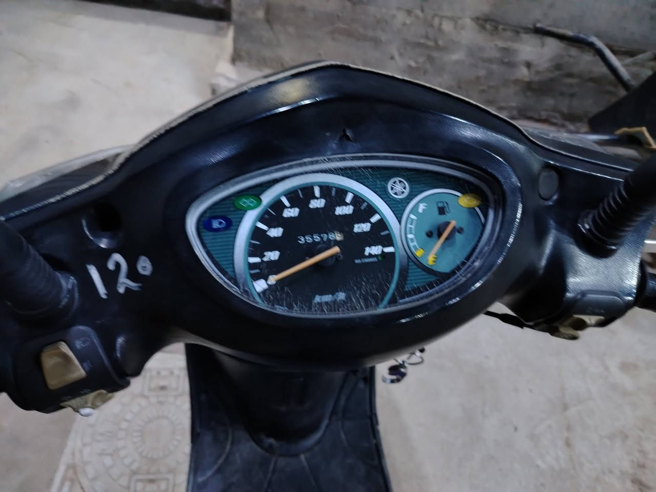 سلام عليكم
دراجة للبيع 
بريز حاويه 
مكينه مامفتوحه 
الدراجه نضيفه 
كفرات ابلديه ختم واحد 
مكينه ناعمه 
كلش حلو 
ماشيه 36
العنوان بصره القرنه 
***********
رقم الهاتف 
السعر 1050
وبيه مجال حك الجيه
