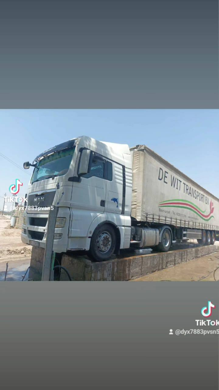 مان بري فان 2009 كامل مواصفات ثلاجه داخليه لتايدر للبيع ***********
