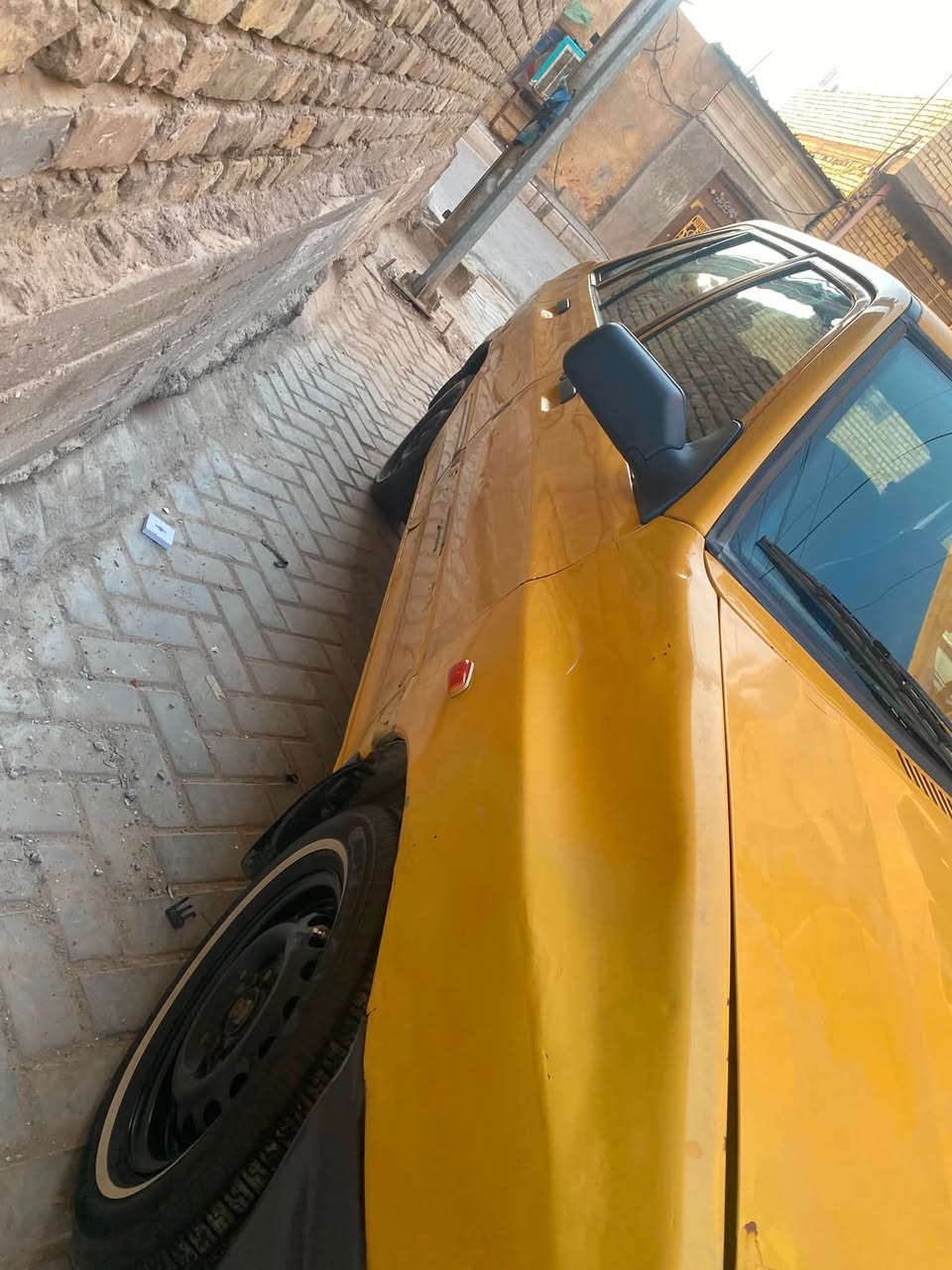 ‏سلام عليكم سايبة موديل 12 سيارة جاهزة من كل شي راعي موجود يمي سيارة خير من الله سعر سعر 18 بيها مجال حك يجيتك مكاني بغداد مدينة الصدر قطاع31 هذا رقمي واتصل بي*********** خابرني تدلل
