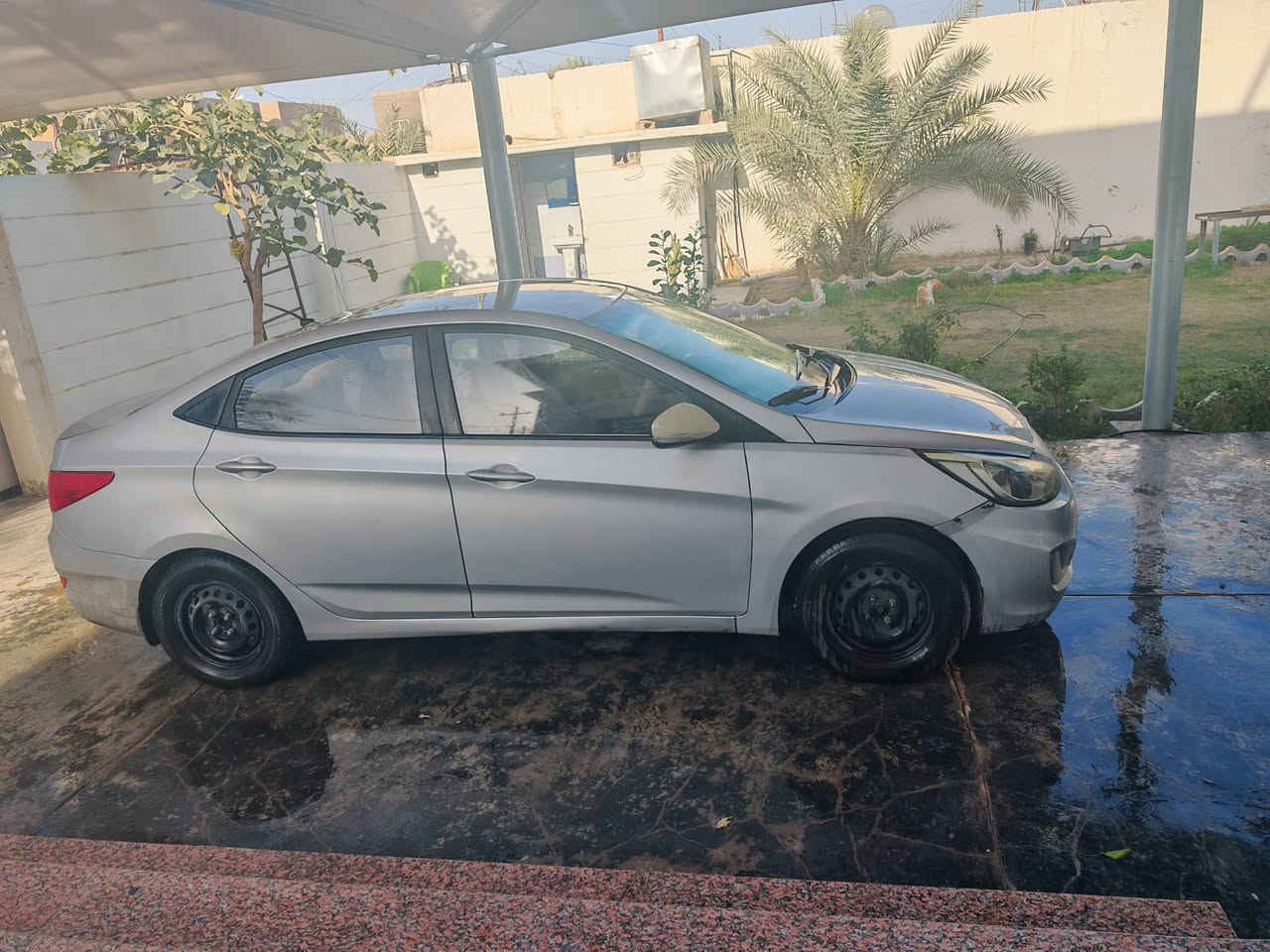 اكسنت 2017
وارد خليجي 
ضررها بابين وجاملغين الاماميات بس صبغ بدون حادث 
الرمادي / السعر ٩٥ ورقه وبيها مجال بسيط 
للاستفسار ***********
