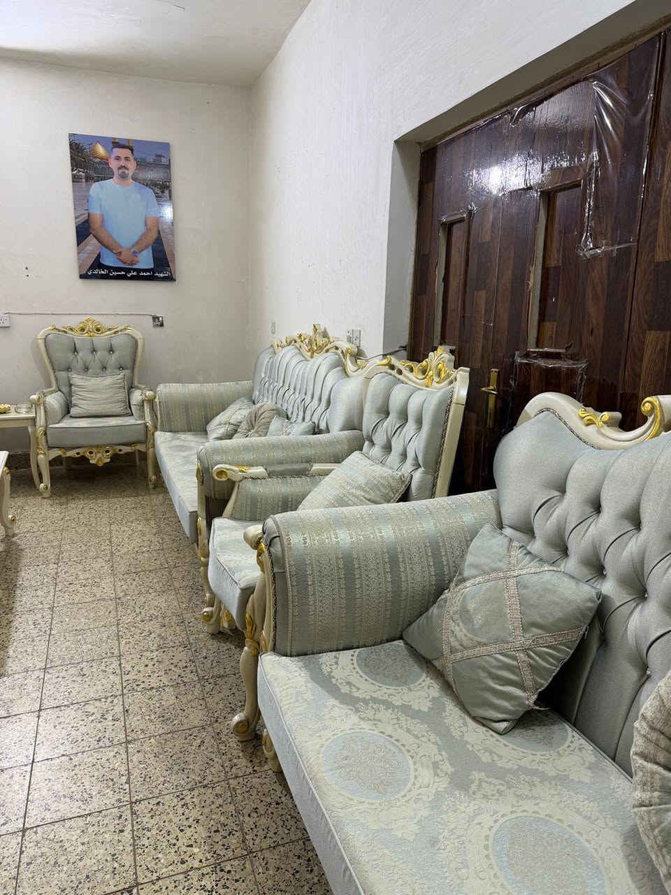 غراض للبيع ،الخشب نظيف نجاره صاج اصلي والتخم بعده جديد للتواصل *********** واتس اب
