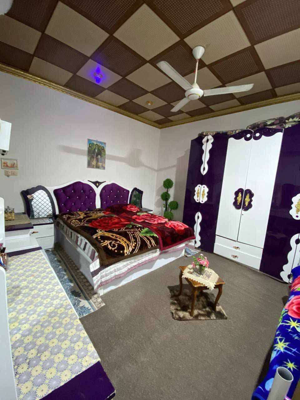 بيت  زراعي طابقين ، مساحه ٢٢٠ متر مربع، في شارع المطار- شارع الشفلات - قرب جامع الامام السجاد يبعد عن الشارع المقرنص ٢٠٠ متر فقط , عرض الشارع ٧ امتار
طابو زراعي سند ٢٥ ، 
----------------------------------------------------
يتكون البيت من :-
الطابق الاول ؛- 
١- غرفتين نوم ٢
٢- صالة ١
٣- استقبال+ مطبخ + مكشوفه
٤- حمامات خارجيه وداخليه
----------------------------------------------------
٢- الطابق الثاني :- 
١- غرفتين نوم ٢
٢- ممر 
٣ـ حمام
----------------------------------------------------
• بناء البيت طابوق جمهوري
•  السقف صب كونكريت مسلح
----------------------------------------------------
للاستفسار :- ***********
السعر :- ١٣٠ قفل
