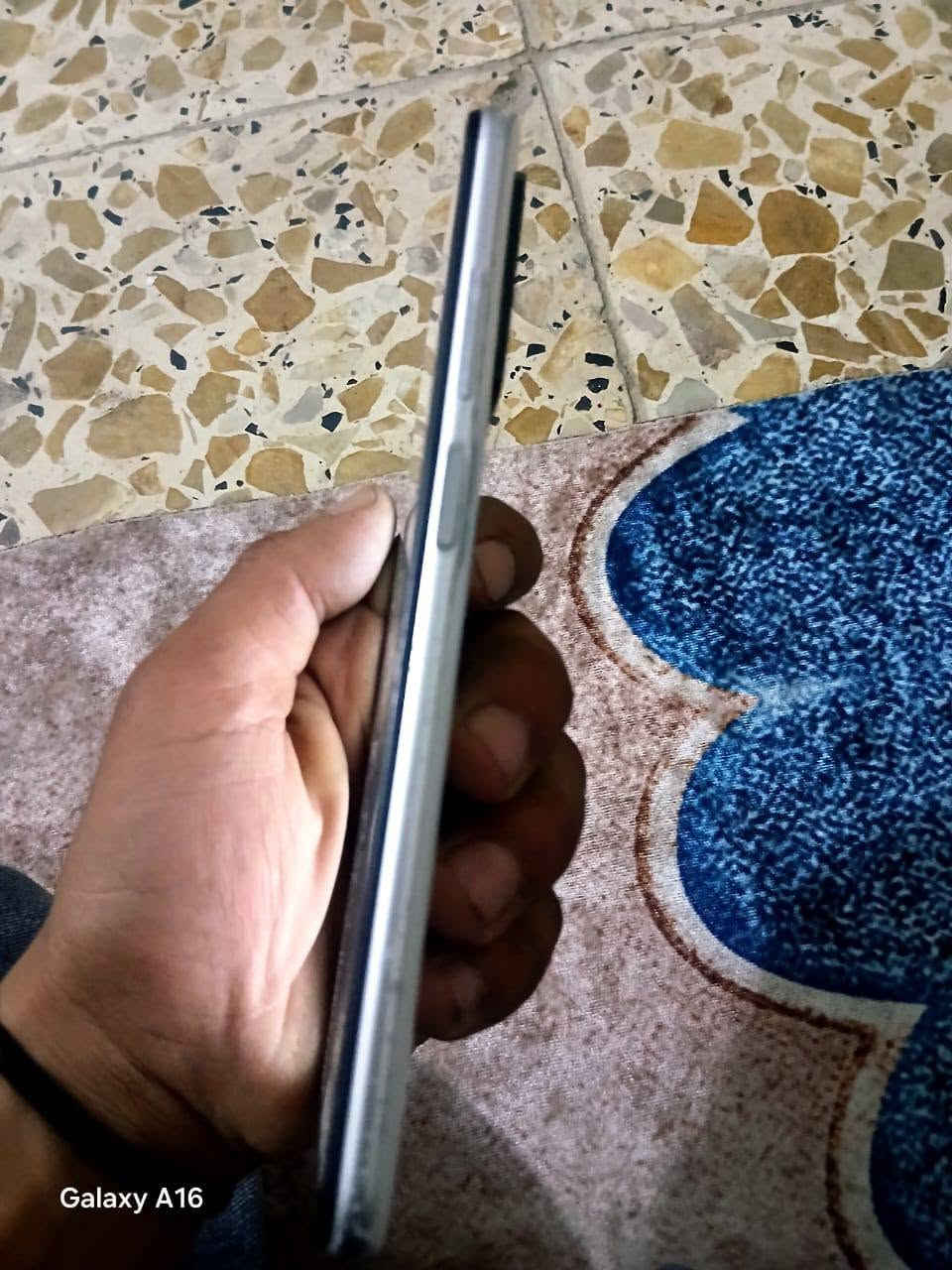 سلام عليكم جهاز للبيع سعر 150 ذاكرة 128 جهاز كلشي ما بدل بي اويخلل ما بي مضمون  أسعر 150 رقم الهاتف ***********
