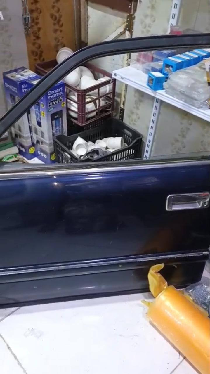 سلام عليكم تخم بيبان رأس الثور تكم كاملات كلش وبطاين تخم  وجاملغ نضيفات كلش *********** العنوان البصره المعقل  السعر ٣٥٠ البصرة, العراق
