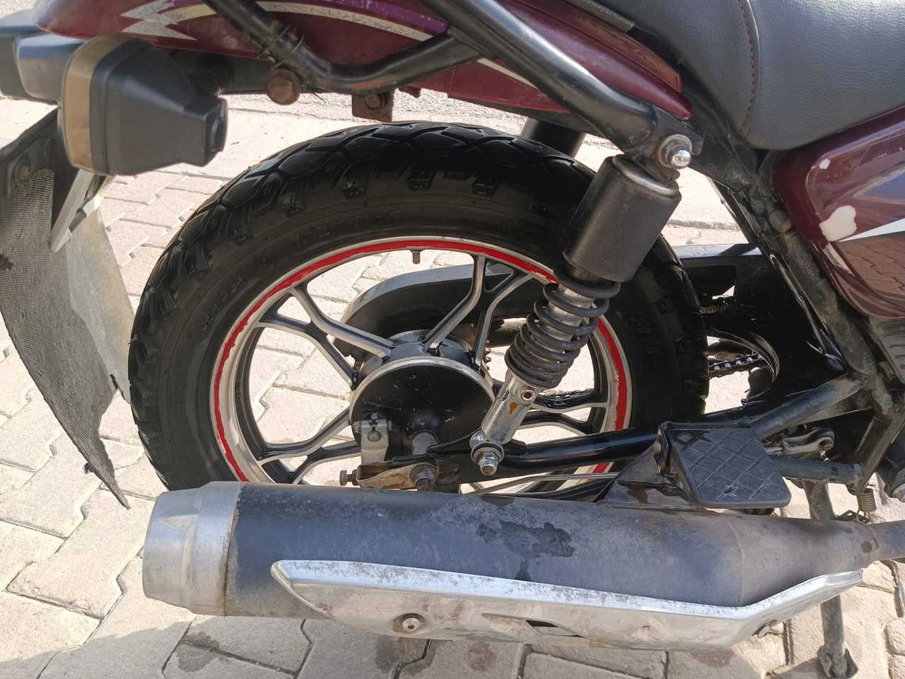 هيوشه 23 اخو الجديد مرقم كركوك لوحات2 رقم انگليزي شرط التحوييل
محرك شرط مامفتوح كهربائيات كامل نگره سلف تايرات جديد 
جنطه بلاست البلاديه موجود السعر مليون وربع بي مجال للطيبين والمايبزعونا 1250 مليون وربع وبي مجال ***********
***********
