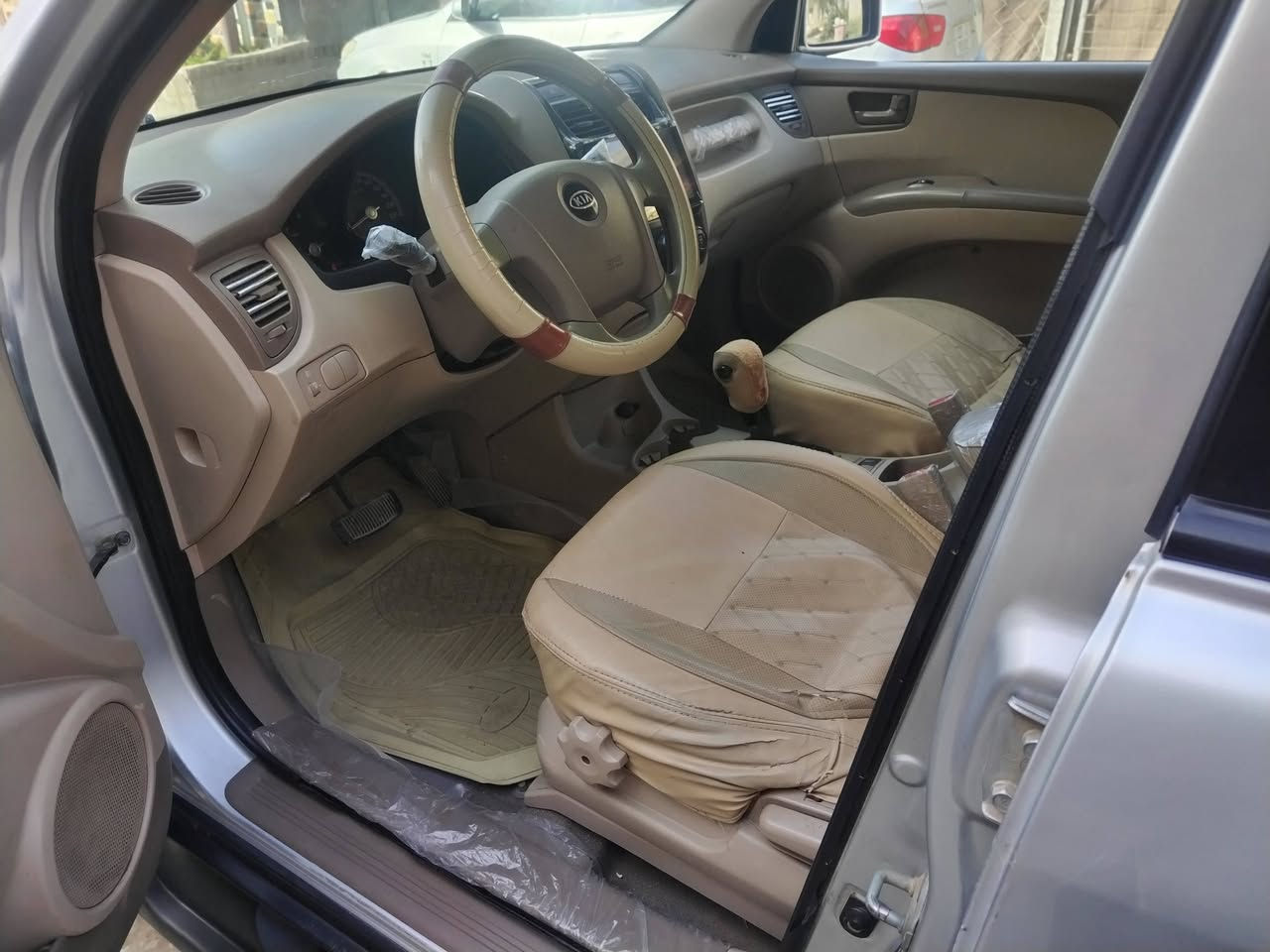 السلام عليكم
سبورتج 2009 خليجي 4 سلندر رقم بغداد جاهزه السياره حداديه محرك كير تخم تاير تبريد كله جديد بدون صبغ بدون جراد السعر 123$وبيها مجال مكان بابل محاويل الرقم ***********  واتساب
