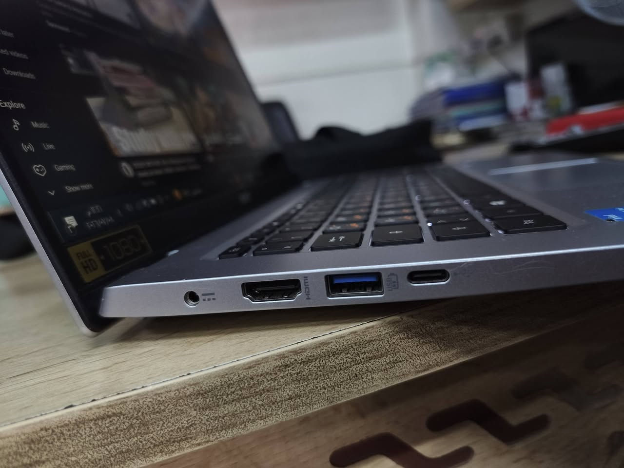 ACER Swift
cpu i5-11

Ssd 512GB m.2

RAM 8GB

SCREEN 14" FHD
بصمة كيبورت ضوئي نضيف كلش🍁
السعر 315 وبي مجال ، مكان موصل ايمن للتواصل *********** اتصال او واتساب
