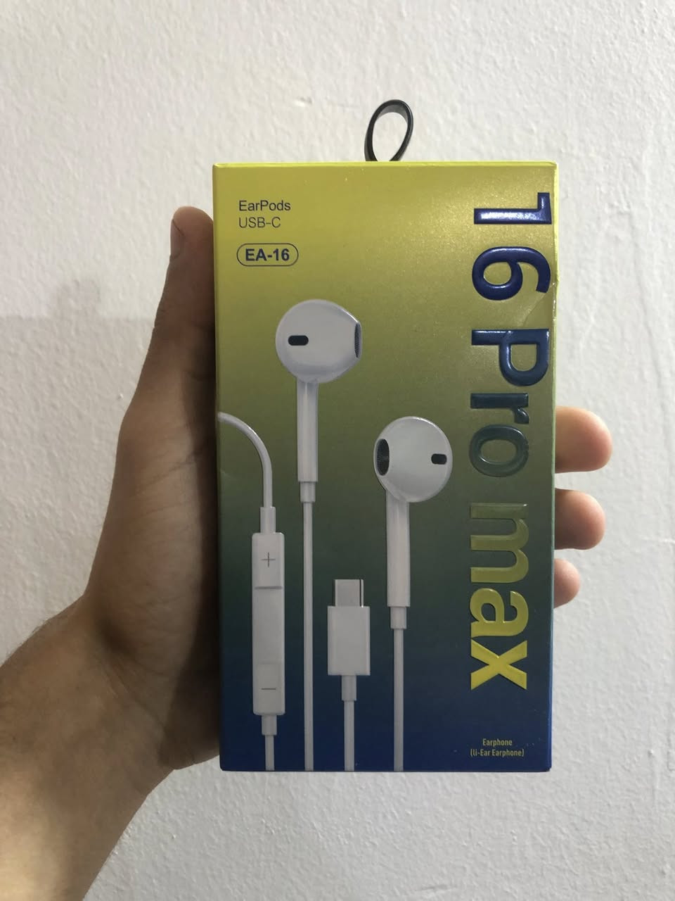 السلام عليكم ورحمه سمعات اصليات وشواحن منسبات وبسعر الماي وشرط اصليه  سمعات شحنهن كله تايب سي  شحنات مال ايفون 15 برو ماكس. و16  
سمعات ايربود سمعات طوك يصير بيهن رام 
رقمي لتواصل خاص 
***********
