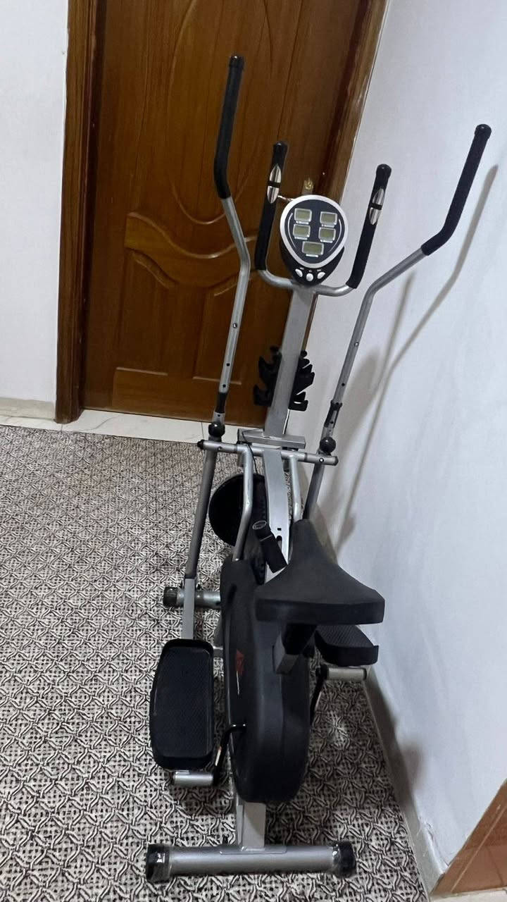 السلام وعليكم للبيع جهاز جديد كله شغال %100 سعر 160 بيه مجال مكان ديالى بعقوبة رقم *********** يوجد فيه واتساب
