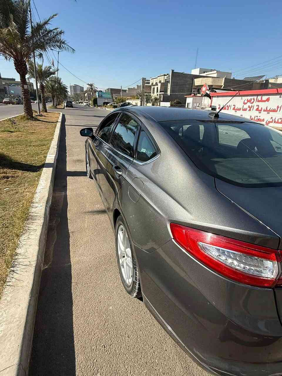 سلام عليكم
 للبيع فورد فيوجن مديل 2014 se  
مكينه ٢٥٠٠ تنفس طبيعي المرغوب 
تبريد قطعتين 
بصمتين وكود ابواب  
تحكمات ستيرين ومري وكرسي كهرباء
كفاله كير مكينه لغد شواصي كلها بشرط   
سياره مال جناي ومسويلها ادامه شامله للمكينه صدر امامي خلفي شركه motor craft وماشيه ١٠٣ م 
هزه وسنويه جديده تحويل ثاني يوم
صور حادث مرفقه بجم كبس 
مكاني بغداد السيدية.  

*********** 
*********** بغداد, العراق
