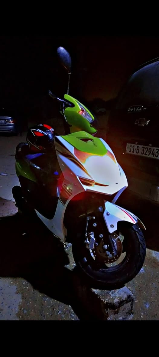 سلام عليكم دراجه سكنس شمعه للبيع او المراوس دراجه حلوه ونضيفه ومكينته خير من الله  ناعمه وحلوه لاتنقيص لاتبخير. كهربائياته كله شغاله من لايت عالي ناصي رماش اشاير بك لايت كله شغال ودراجه شوفت عينك حلوه ونضيفه وانطيك ياه مثل نضافته الي بل صوره 
ملاحضه. مكينه ياباني 140 
مكاني كربلاء السعر 550وبيه مجال للطيبين تفاصيل اكثر اتصل وتشلع عيوني. ***********.
