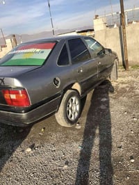 أوبل فيكترا • ١٫٨ • حاجياوا