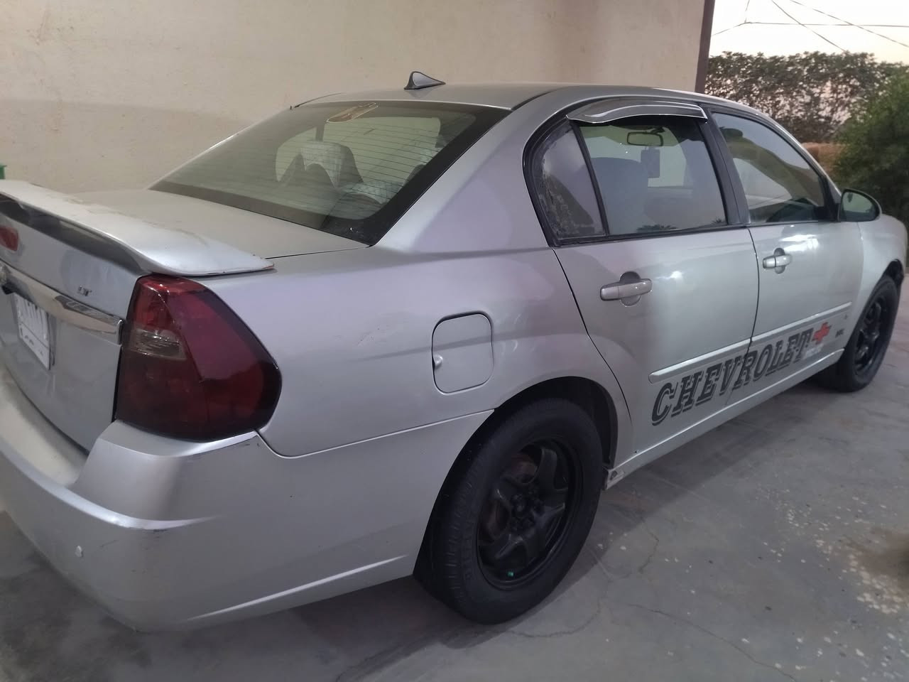 ماليبو 7 بغداد محرك2400بيه جاملغ صبغ فقط السعر70 محوله. نكليزي شعندك اوبتره نزله ***********
