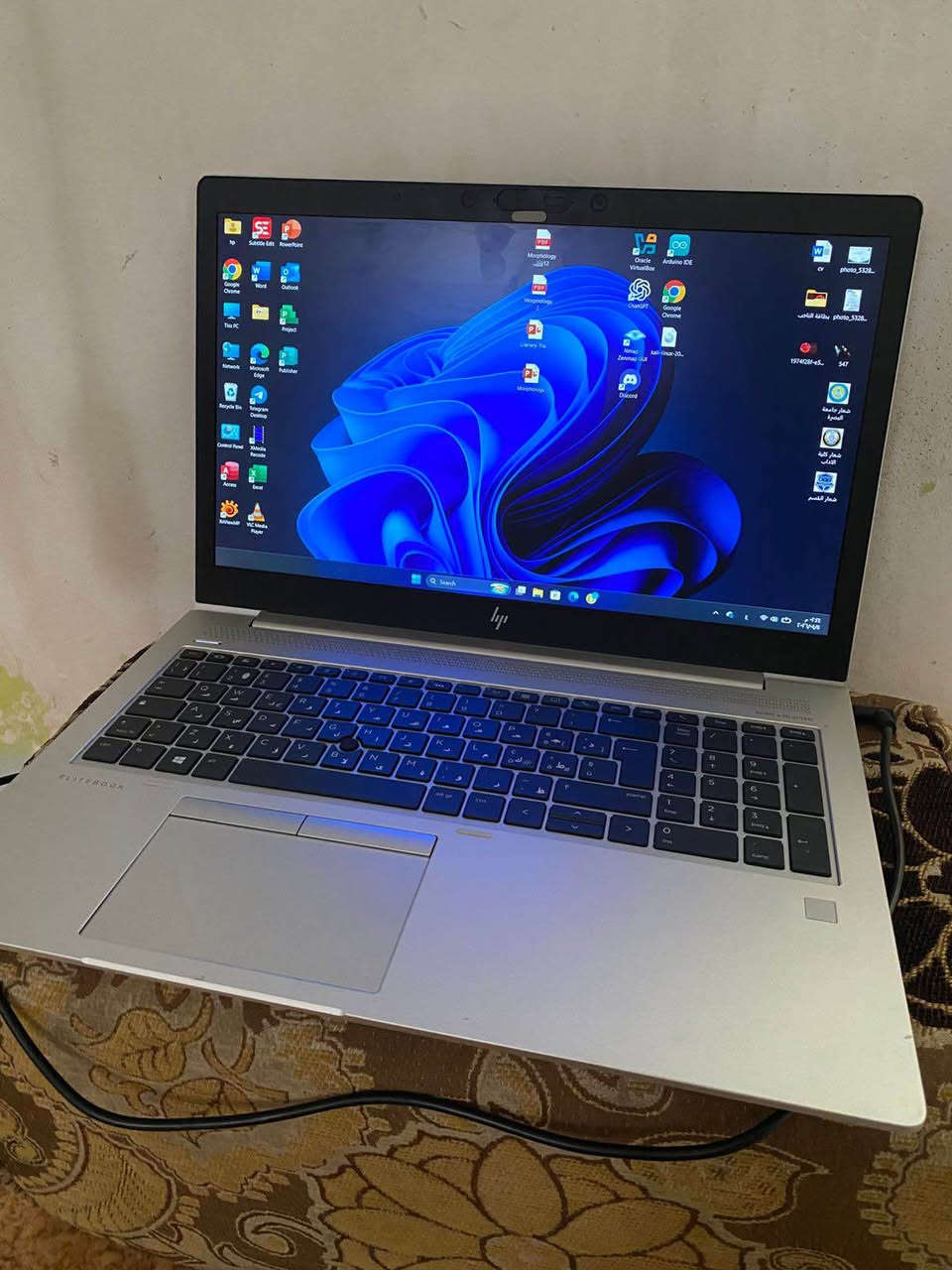 * معالج: AMD Ryzen 7 PRO 2700U (4 أنوية / 8 خيوط)
* كرت شاشة مدمج: Radeon Vega 10
* رام: 8GB
* SSD NVMe سعة 256GB
* شاشة غالباً FHD 15.6 إن البصرة, العراق


**إذا كنت صاحب هذا الإعلان وتريد حذفه لأي سبب، رجاءا أرسل رسالة إلى الدعم الفني**