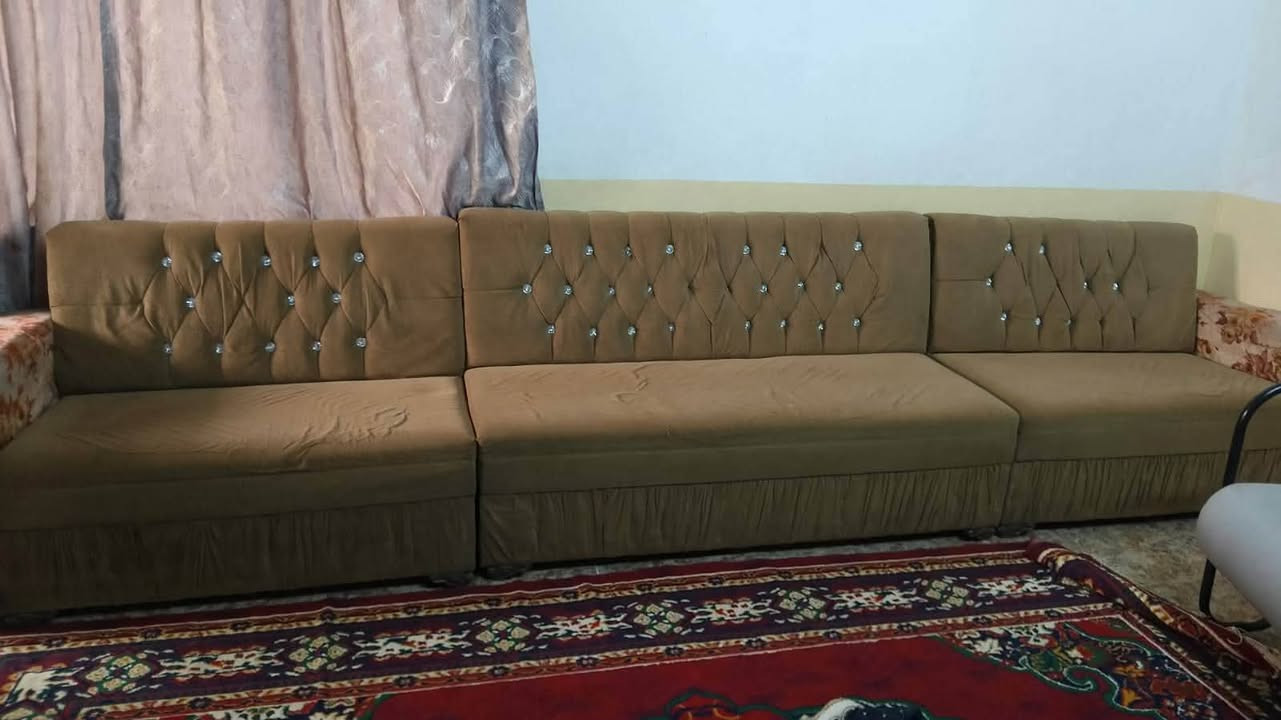 ***********
شراي يراسلني واتساب 
طبلات جدد ب ٣٥ + تخم ٧ مقاعد ب ٥٠  الف عنوان بغداد بصف العامريه
