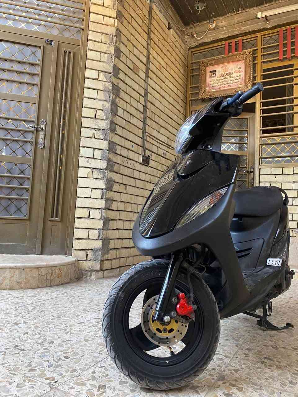 السلام عليكم  ماكس عدله دراجه مكفوله برغي ما مفتوح بالمكينه بس كفر تجاره امامي والباقي اصلي مكاني بغداد : ***********
