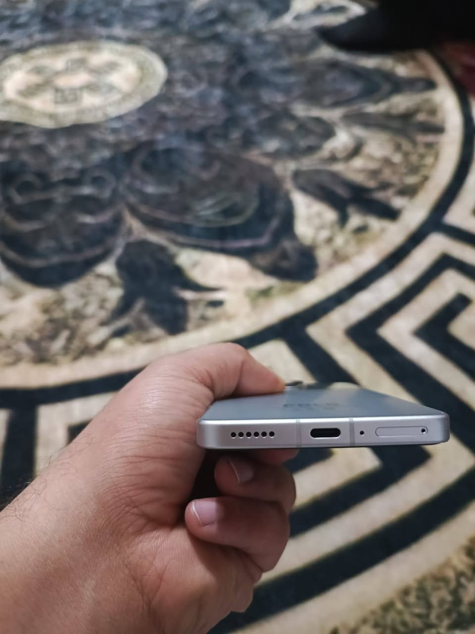 السلام عليكم... مراوس فقط مع اس ٢٤ الترا + فرق حسب الاتفاق ...
بوكو اف 7 برو...
كامل ملحقات (علبة + شاحن 90 واط +3كفرات)
مستخدم نظيف 90 ٪... 

بي فقط صدعة بالطرف مال الشاصي ما مأثرة عليه بأي شي...

بطارية 97٪...
مكاني بصرة.. ***********
