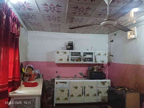 بيت للبيع مساحه 130 متر يتكون من غرفتين ومطبخ ومغزن غراض ومجمع صحيات السعر 25 وبي  حله سياحي منطقة الساده وره فرن الصمون ***********
