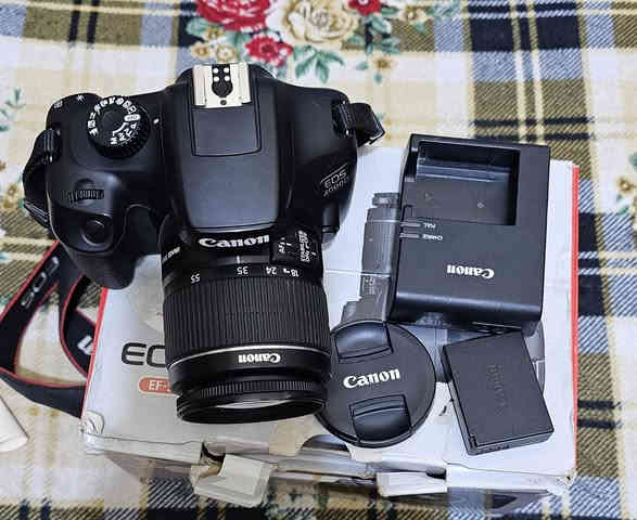 السلام عليكم 
كانون 4000D كامرا كلوه ونضيفه وياه عدسته الاصليه ١٨ ٥٥ 
مع شاحنه وبطاريه الاصليه وسير وكامل ملحقاته 
سعره ٢٥٠ موجود توصيل مكاني نجف ***********
