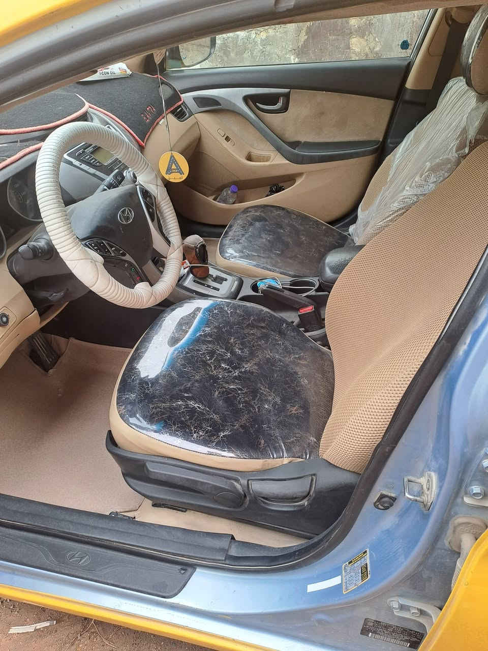 ألنترا ٢٠١٢ مكينه مجفته كير جديد تخم تاير دوشمه جديده حداديه جديده منظومه غاز جديده هزه جديده رقم جديد هيئا وغرامات مصفره السعر ٩٥ وبيه مجال رقم الهاتف ***********
