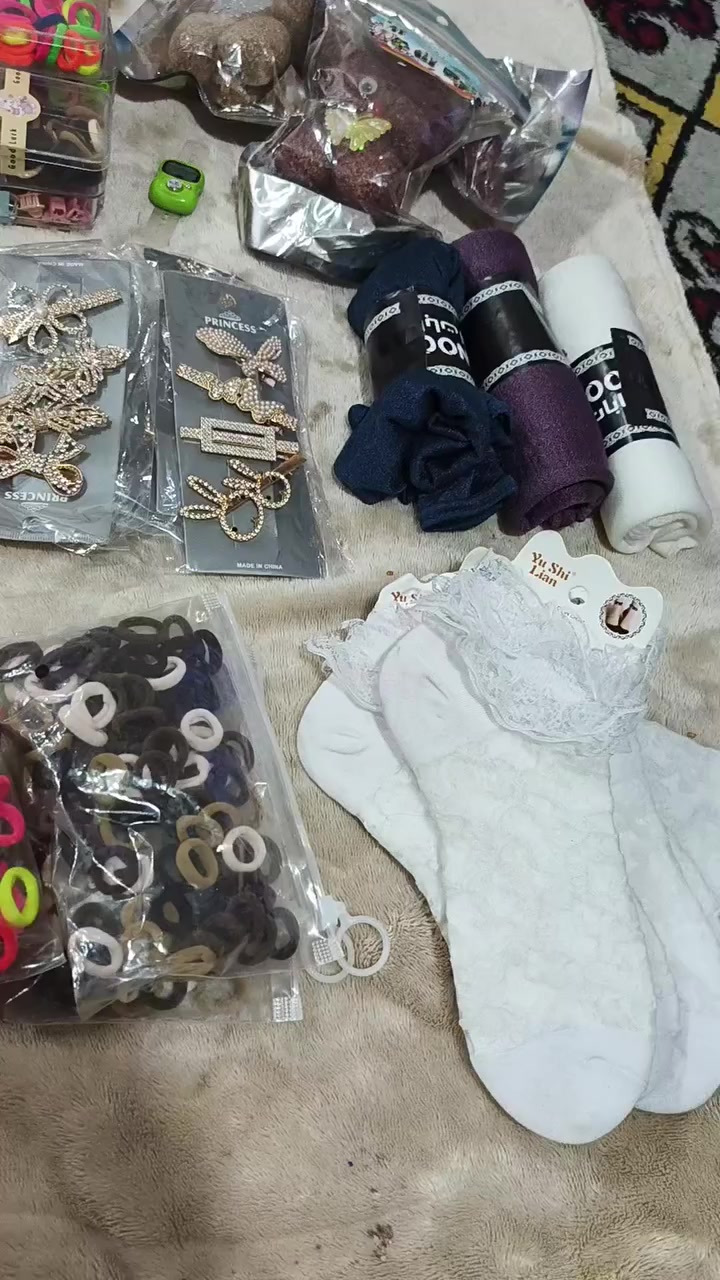 السلام عليكم عندي تصفية محل 120 قطعه او أكثر اكسسوارات وقراصات وحجابات هيج شغلات بالحقيقه بعد احلى من التصوير رايدتهن ب75الف


**إذا كنت صاحب هذا الإعلان وتريد حذفه لأي سبب، رجاءا أرسل رسالة إلى الدعم الفني**