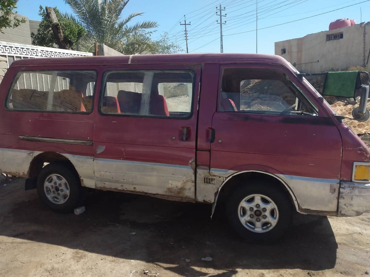 سلام عليكم كيه بسته للبيع موديل٩٥سنوية جديده رقم نكليزي سنويه لل٣٠ مكينه جديده  ٣٠٠٠خير من الله
باتري وسلف ودينمو بلباكيت
كهربائيات كله شغاله
مكان ناصريه قضاء الفهود السعر ٣٠وبيهه مجال للشراي
‎***********
