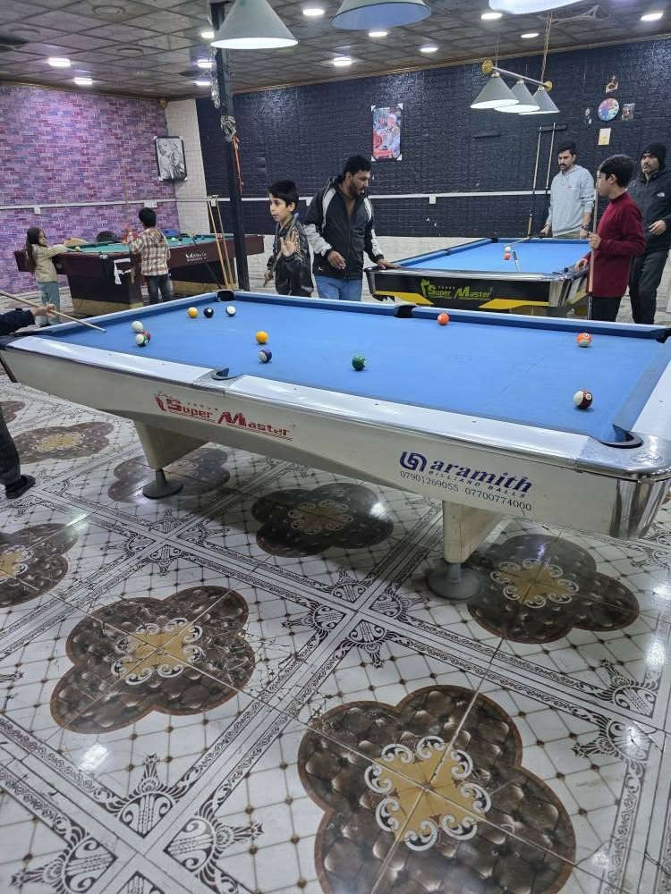 السلام عليكم 
بليارد سوبر ماستر تك شاصي 
بليارد سوبر ماستر دبل شاصي 
2 بليارد صيني 
نظافة 90%
البيع شلعه وحده 

للاستفسار *********** عمارة, ميسان
