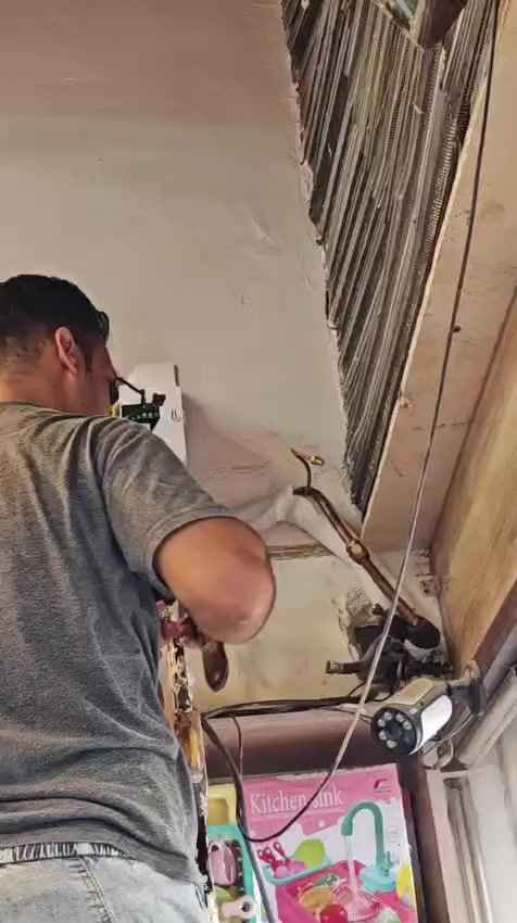 نعلم أن الشتاء قد حلّ، ومع برودة الجو، لا شيء يضاهي شعور الدفء والاستقرار في المنزل أو العمل.
في مكتب الاسراء الهندسي، نحن لا نقدم تبريداً للصيف فحسب، بل نضمن لك شتاءً دافئاً وآمناً.
سواء كنت بحاجة لصيانة أجهزة التكييف لتعمل بكفاءة على وضع التدفئة، أو تأسيس منظومات جديدة، فريقنا الهندسي جاهز لخدمتكم فوراً.
📍 عنواننا: [بغداد / الغدير / قرب مخابز القمح ]
📞 للحجز والاستفسار: 
[***********
***********]
#مكتب_الاسراء_الهندسي #تدفئة #تكييف #شتاء_دافئ #هندسة_ميكانيك #صيانة
