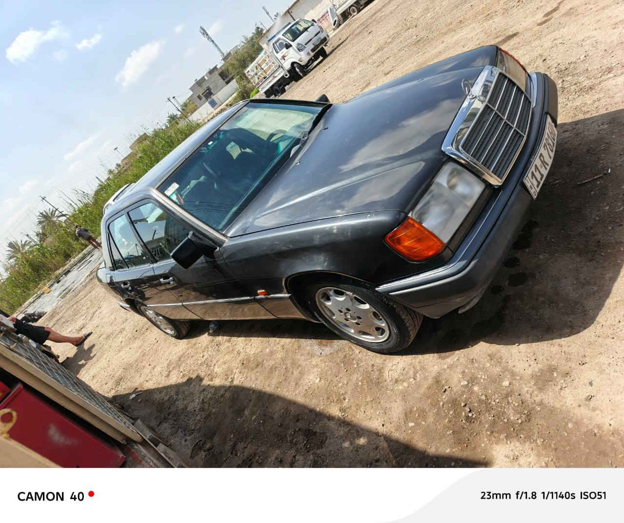 سلام عليكم مارسدس دب موديل ٩٢ نضيفة حيل محرك ابلاد ٣٢٠ عنكبوت حدادية امامي وخلفي جديدة مكفولة من ظربة والخياس غرفة جديدة احلاة من صورة مكاني بغداد ***********  قواعد مكفولة
